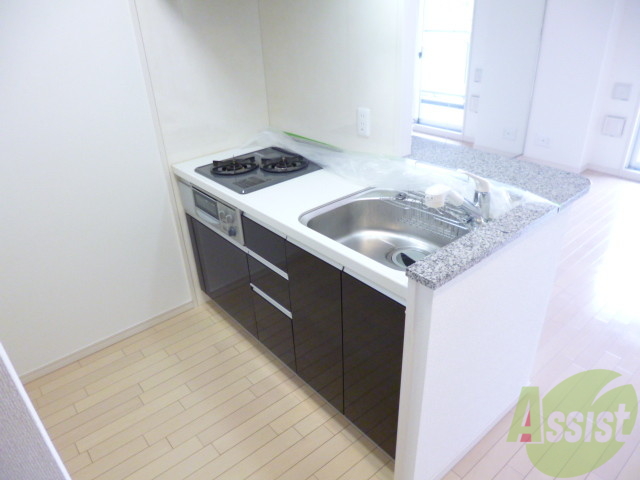 キッチン　ミニキッチンなのに２口コンロ収納もたっぷりです。