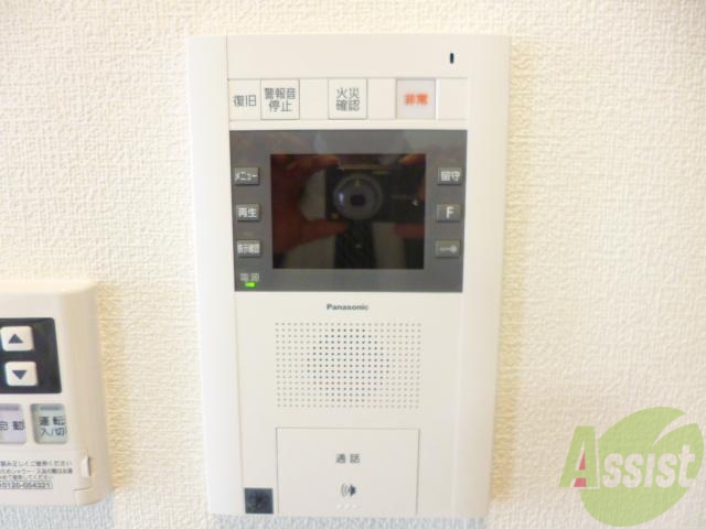 セキュリティ　ピンポンが鳴ったらまずは相手の確認を