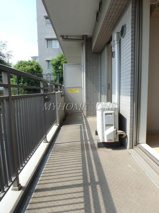 バルコニー　バルコニー