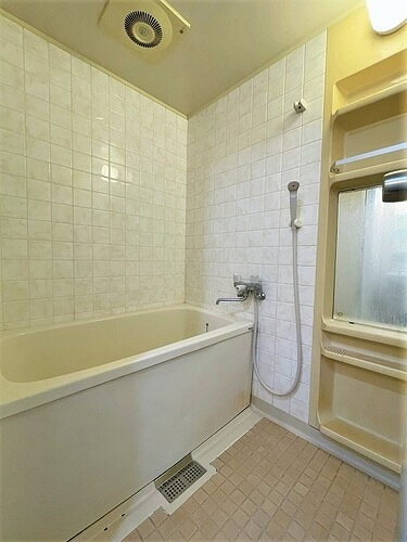 バス・シャワールーム　浴室