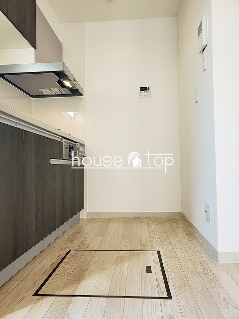 キッチン　キッチンスペースには冷蔵庫や食器棚など設置可能