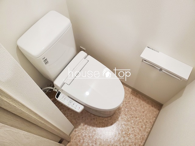 トイレ　ウォシュレット完備