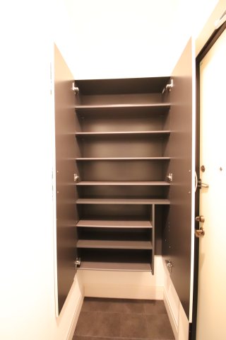 収納　シューズボックス