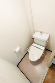 トイレ　落ち着いたトイレです