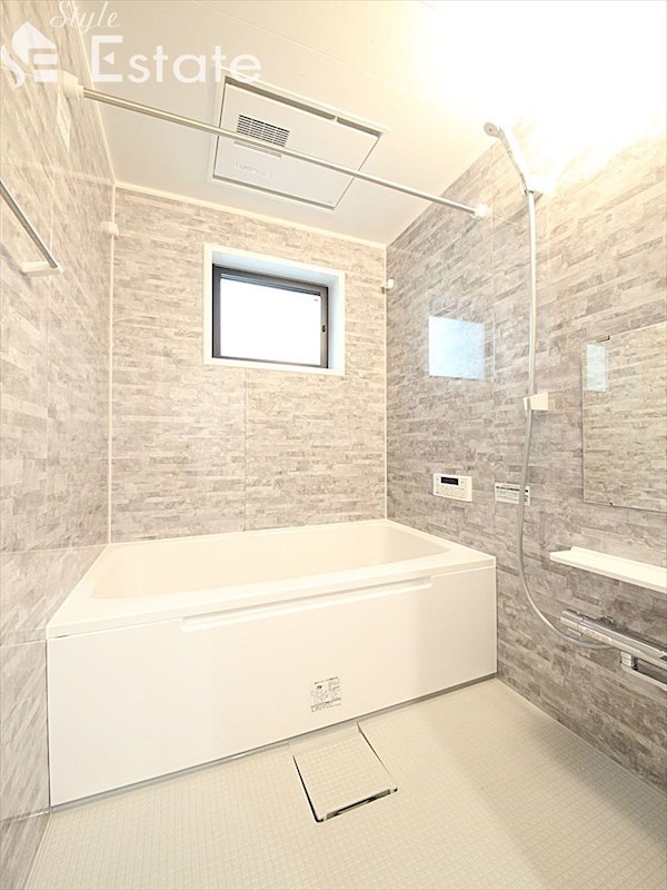 バス・シャワールーム　バスルーム