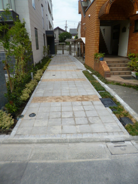 エントランス　アプローチ