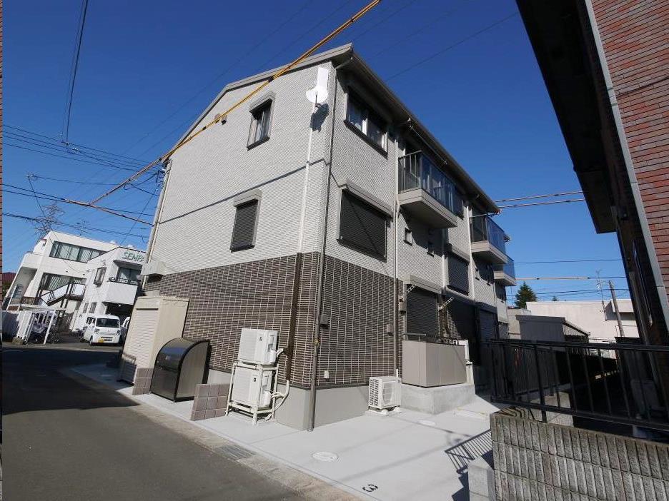 建物外観　「Ｌａ　Ｒｏｎｄｉｎｅ」外観写真