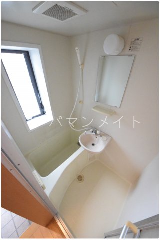 バス・シャワールーム　日々の暮らしに欠かせないお風呂です