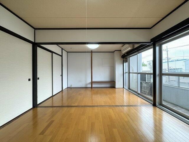 居室・リビング　※全て別号室のお写真。内装等参考にしてください。