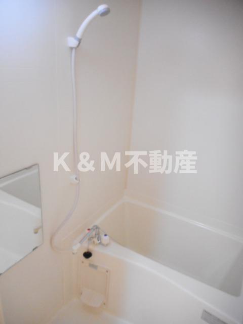 バス・シャワールーム　お風呂で日々の疲れを落としましょう