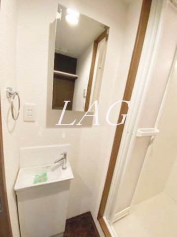 洗面設備　独立洗面台です。