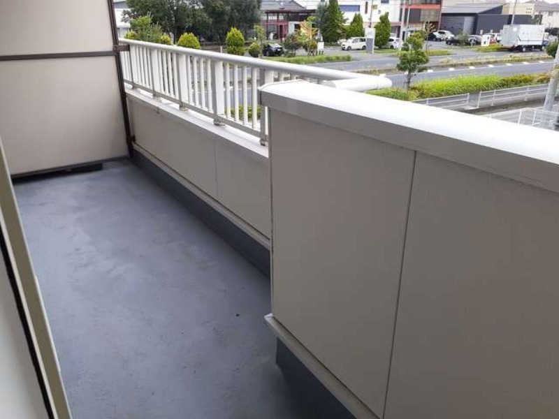 バルコニー　図面と現状に相違がある場合には現状を優先