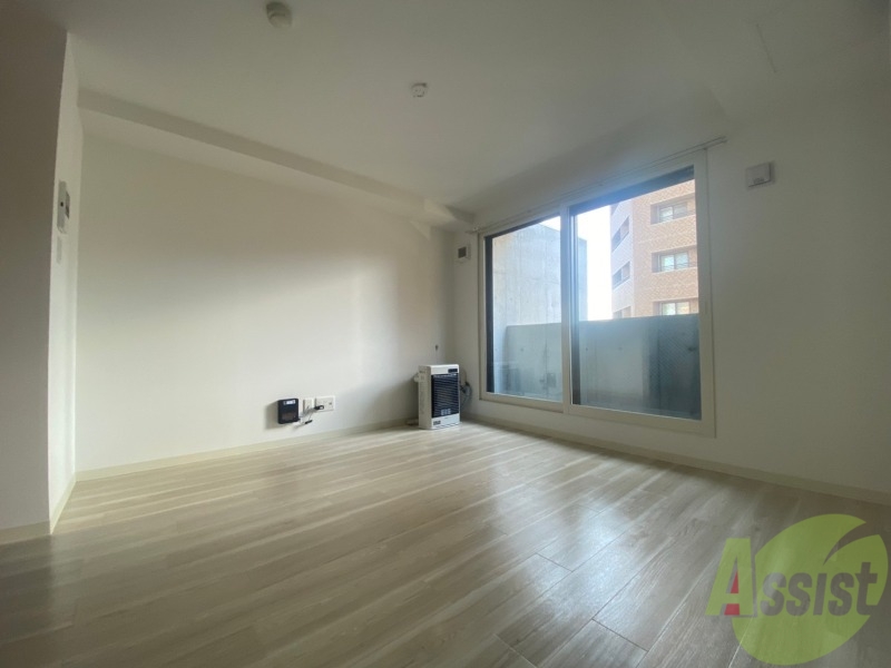 居室・リビング　広くてキレイなお部屋が広がっていて、充実した生活が送れそう。