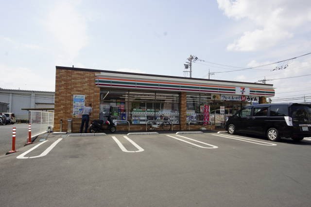 コンビニ　セブンイレブン小山市小山店（コンビニ）まで842m