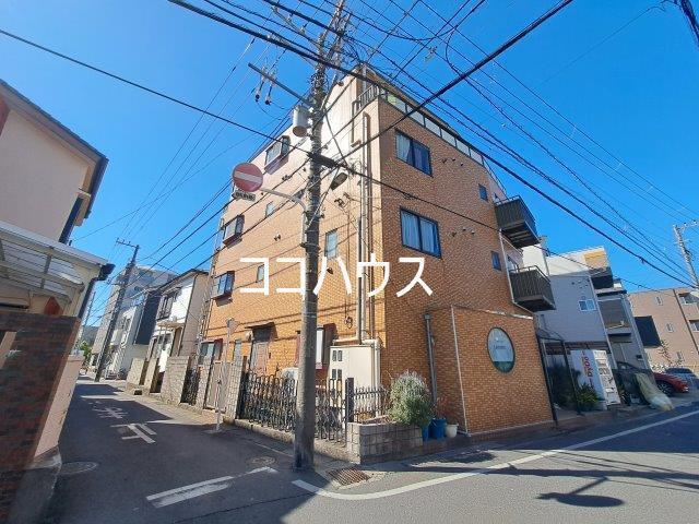 建物外観　商店街沿いのマンションです