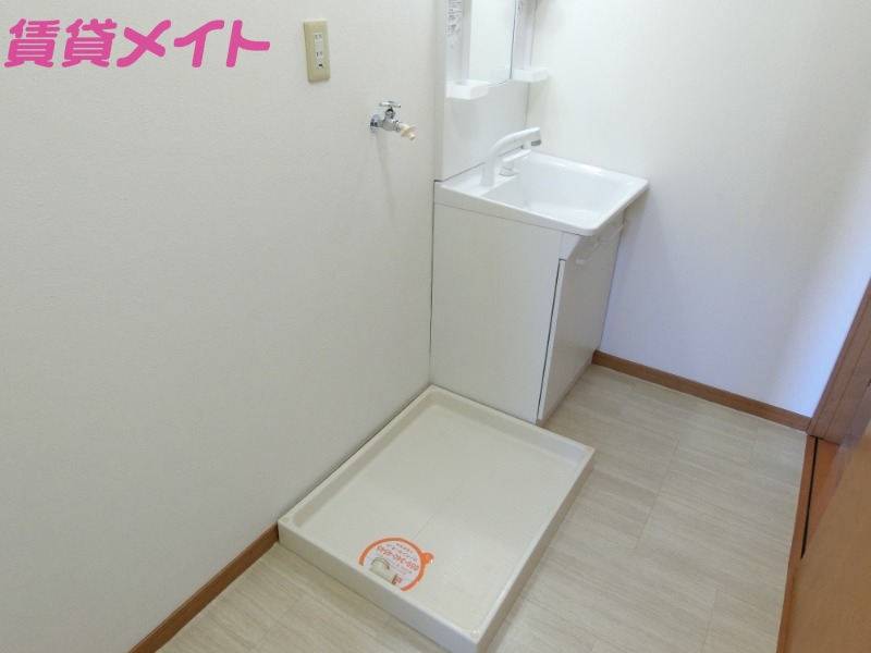 洗面設備　同物件別部屋写真