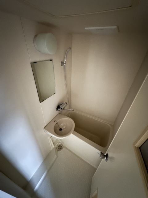 バス・シャワールーム　別部屋参考写真です