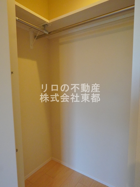 収納　ウォークインクローゼット収納！室内を広くご活用いただけます☆