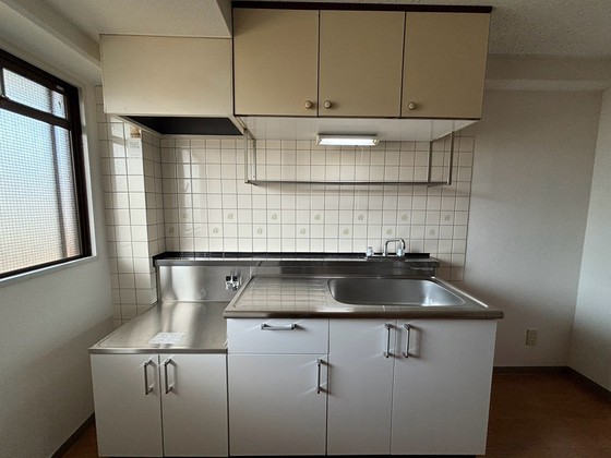 キッチン　※別部屋の写真です