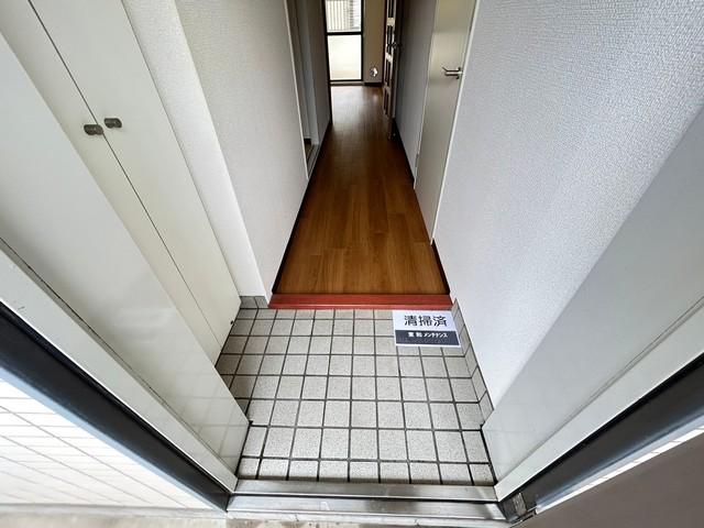 玄関　※参考写真