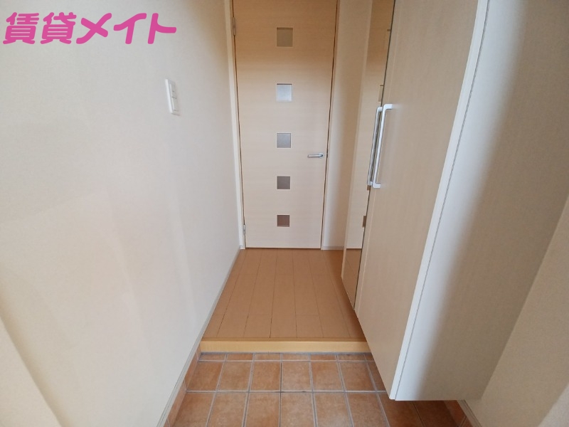 玄関　同型参考写真