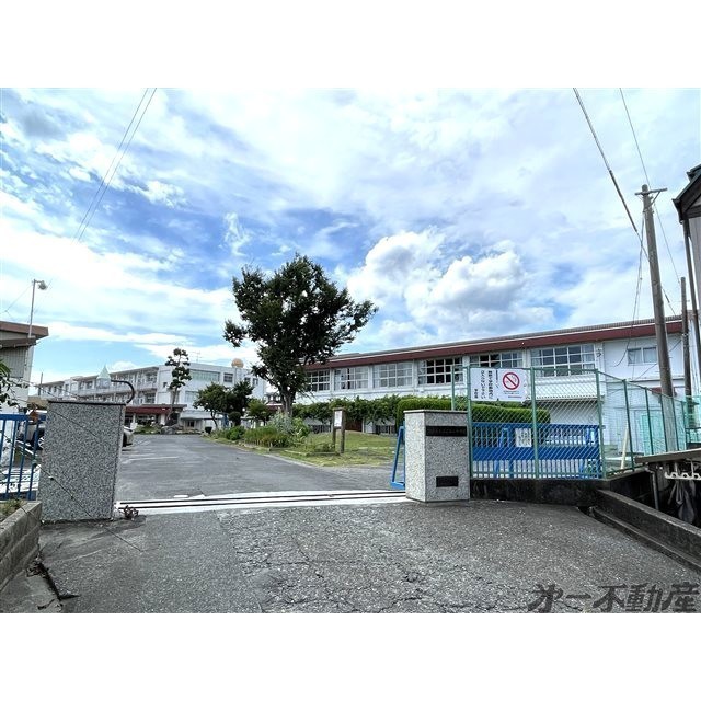 中学校　静岡市立清水第八中学校（中学校）まで1000m