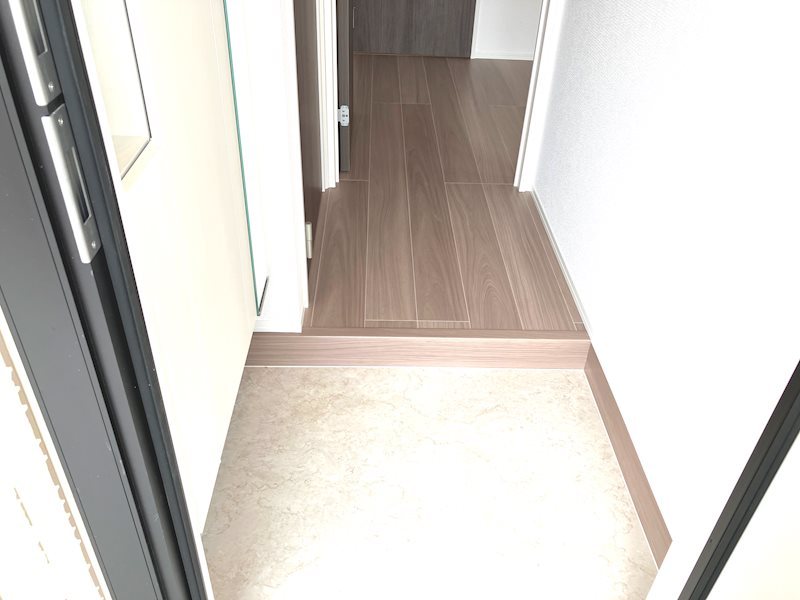 玄関　※写真は類似物件です。