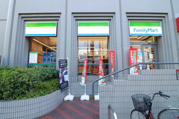 コンビニ　ファミリーマート 東京イースト21店（コンビニ）まで525m