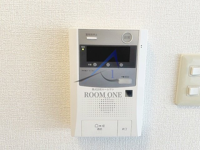セキュリティ　モニター付きインターホンです。
