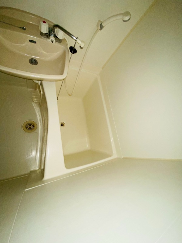 バス・シャワールーム　別部屋参考写真