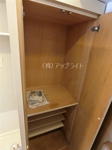 収納　シューズボックス