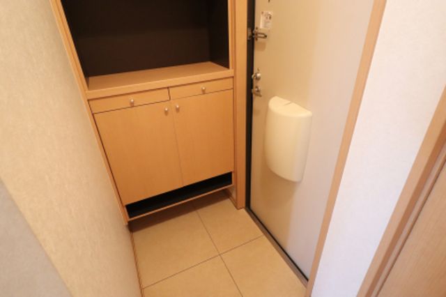 ＪＲ高崎線 深谷駅 徒歩15分 2階建 築19年の玄関写真
