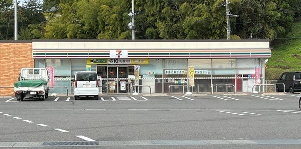 コンビニ　セブンイレブン須賀川森宿安積店（コンビニ）まで500m