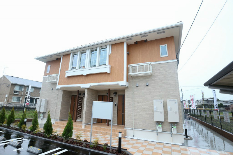 建物外観　同型外観
