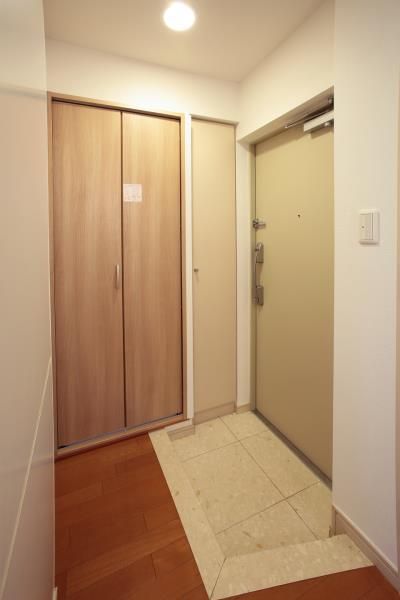 玄関　収納もある玄関です