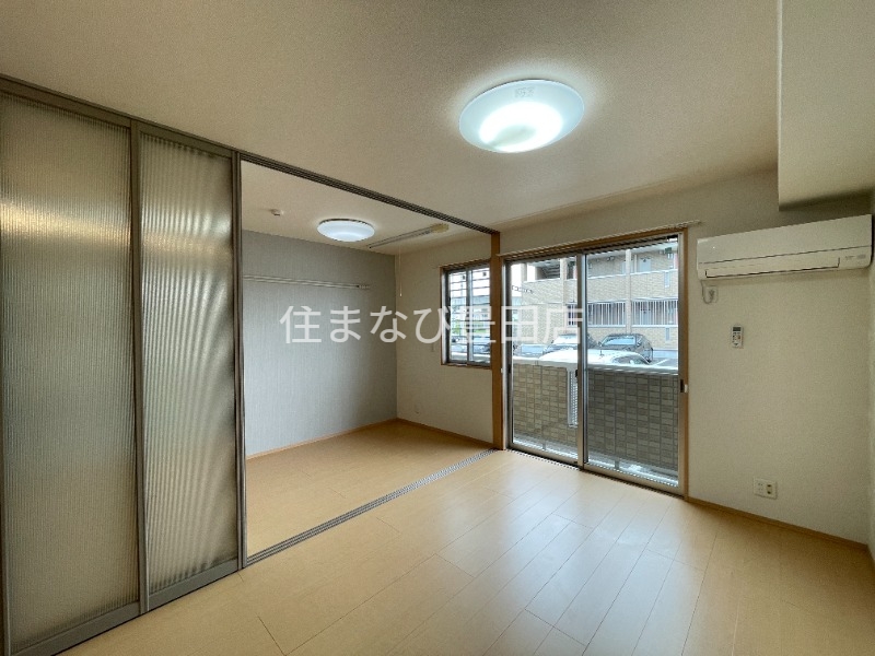 居室・リビング　同型別部屋写真