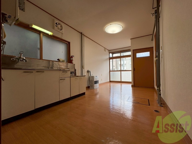 居室・リビング　広くてキレイなお部屋が広がっていて、充実した生活が送れそう。