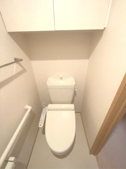 トイレ　ウォシュレット付きのトイレです♪