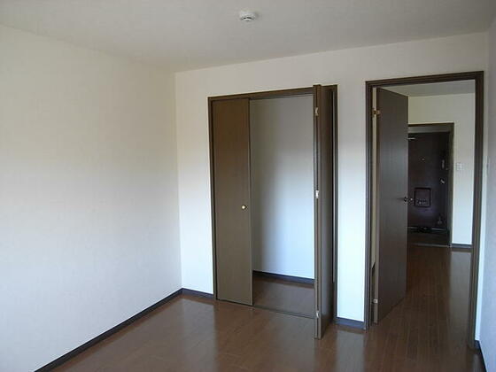 収納　※同仕様別部屋写真