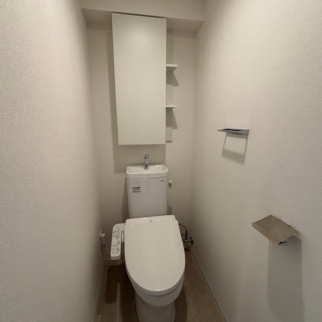 トイレ　※写真は同タイプ住戸です。