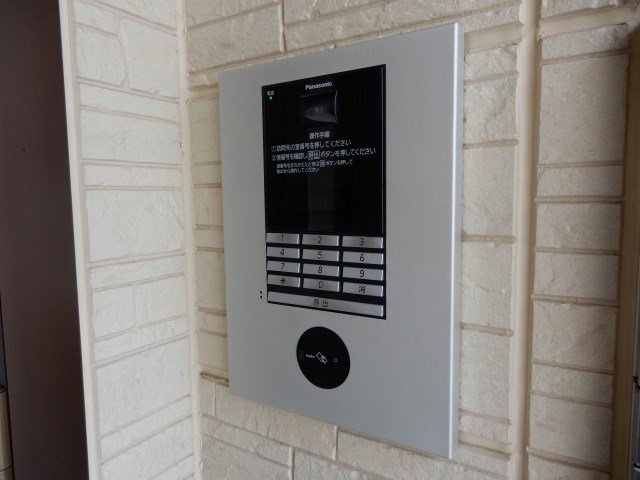 エントランス　同施工会社の同仕様写真です。