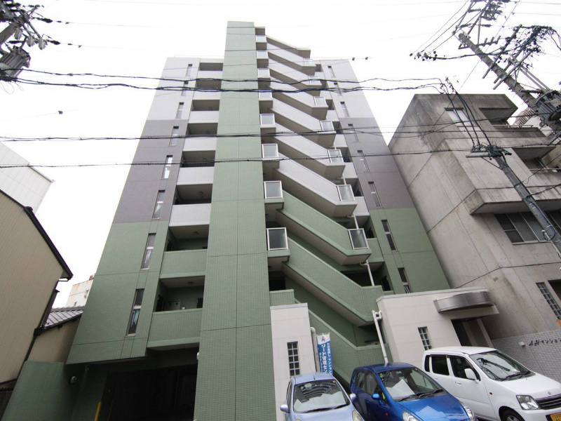 建物外観　外観　オートロック宅配ボックス屋根付き駐輪場