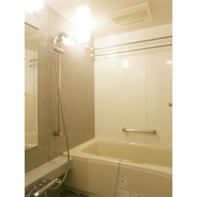 バス・シャワールーム　※写真は同タイプ住戸です。