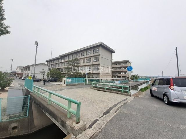 中学校　倉敷市立東陽中学校（中学校）まで1009m