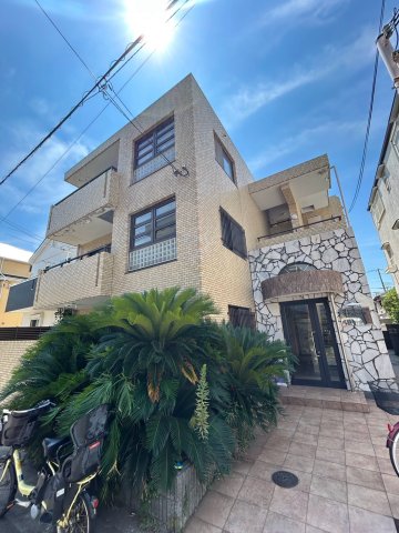 建物外観　外観は落ち着いています