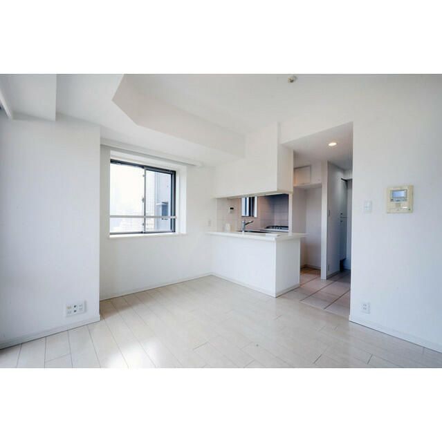 居室・リビング　写真は同タイプ住居です。