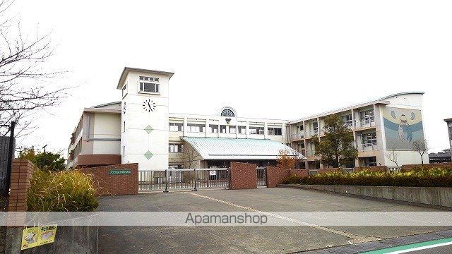 小学校　下郡小学校（小学校）まで450m