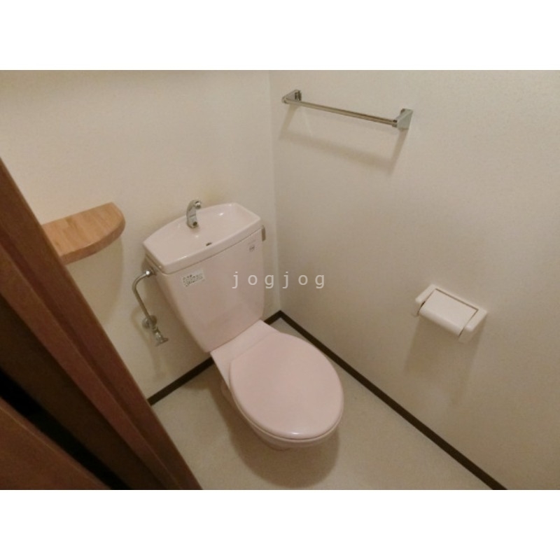 トイレ　当社サービスセンターで温水洗浄便座の設置承ります★