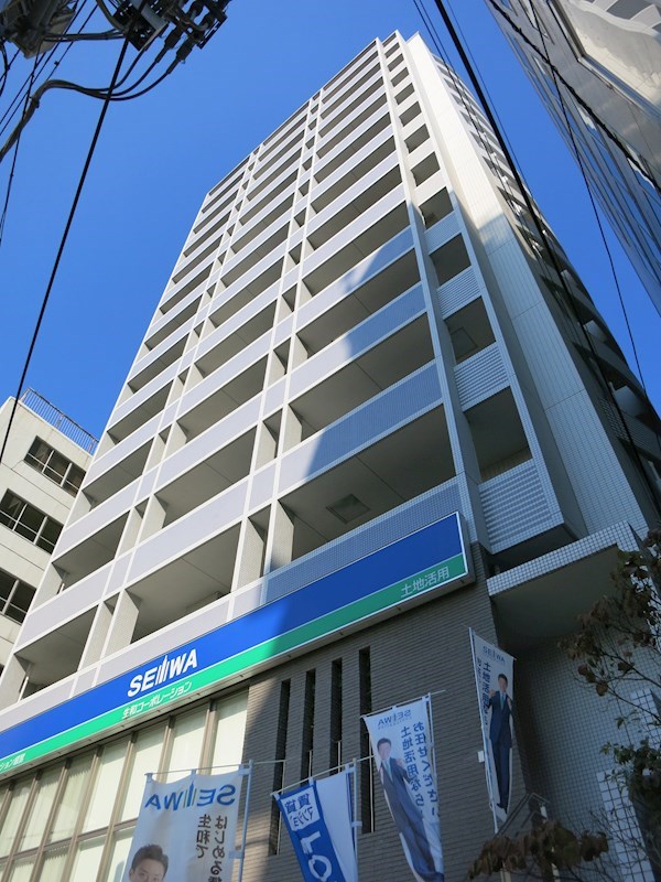建物外観　14階建てのSRC造。2Fには当社が入居しています。