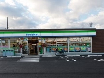コンビニ　ファミリーマート 上尾上平公園南店（コンビニ）まで510m